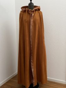 Umhang, Radmantel mit Kapuze