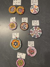 Perlenmedaillon, Applikation