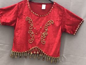 Besticktes Samtoberteil